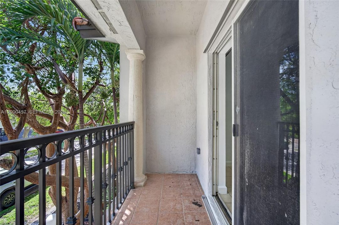 For Sale: $390,000 (3 beds, 2 baths, 1672 Square Feet)