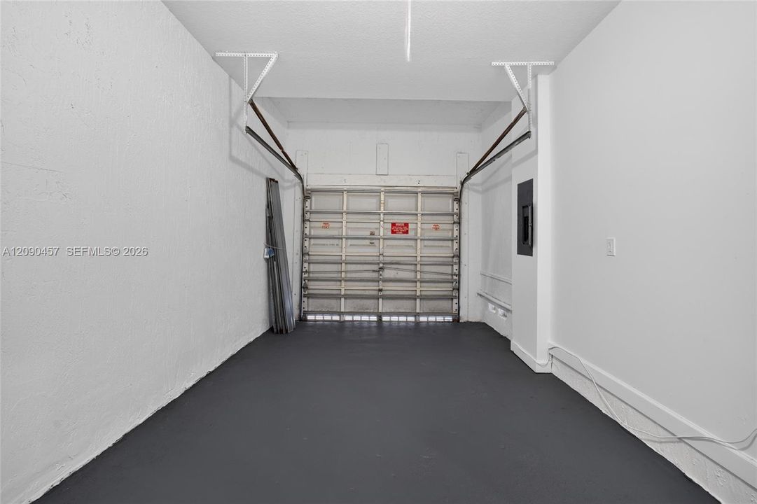 For Sale: $390,000 (3 beds, 2 baths, 1672 Square Feet)