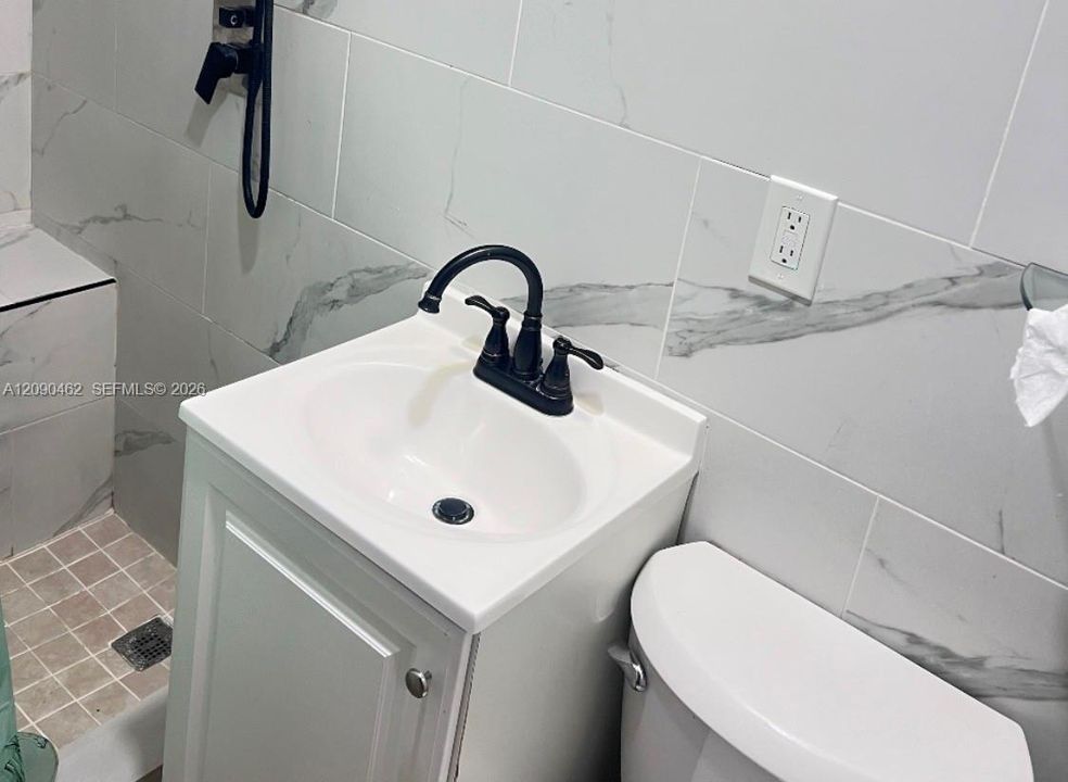 En Venta: $375,000 (3 camas, 2 baños, 1202 Pies cuadrados)
