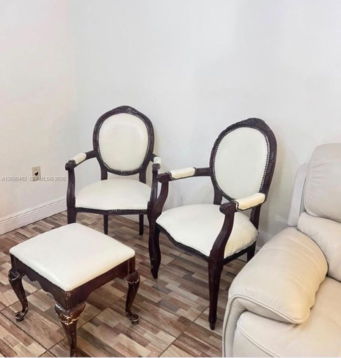 En Venta: $375,000 (3 camas, 2 baños, 1202 Pies cuadrados)