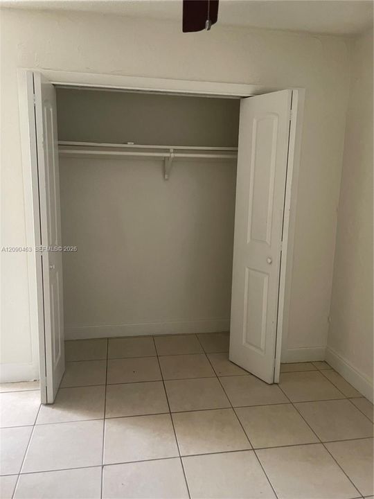 For Rent: $1,750 (2 beds, 1 baths, 1537 Square Feet)