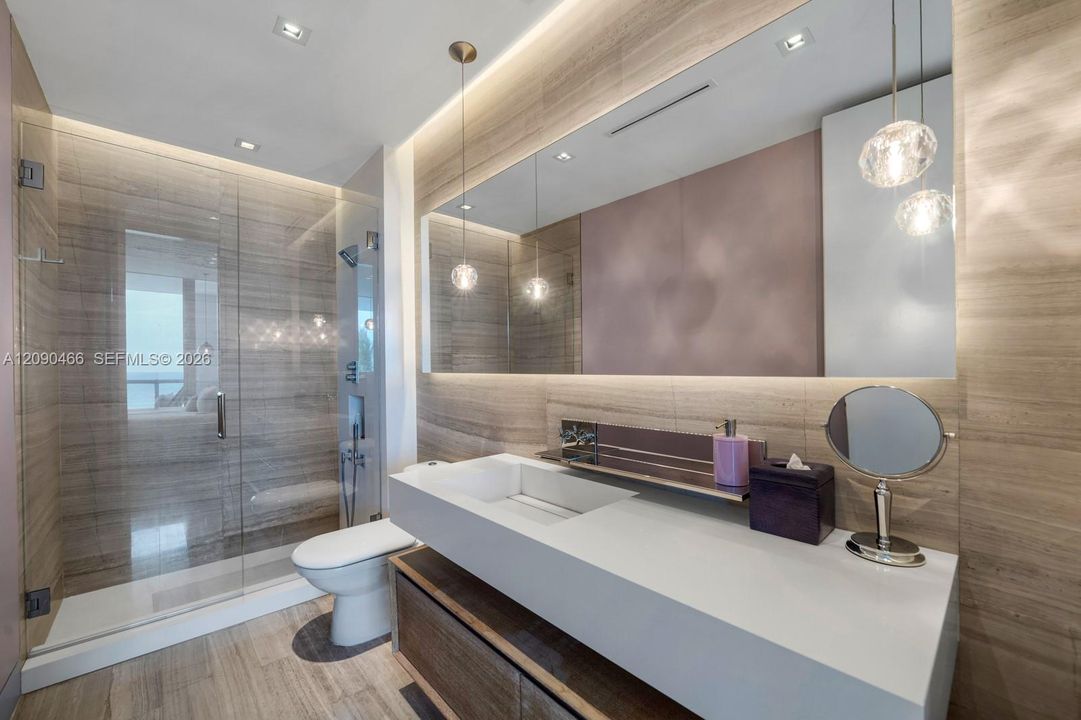 For Sale: $3,450,000 (2 beds, 3 baths, 1860 Square Feet)