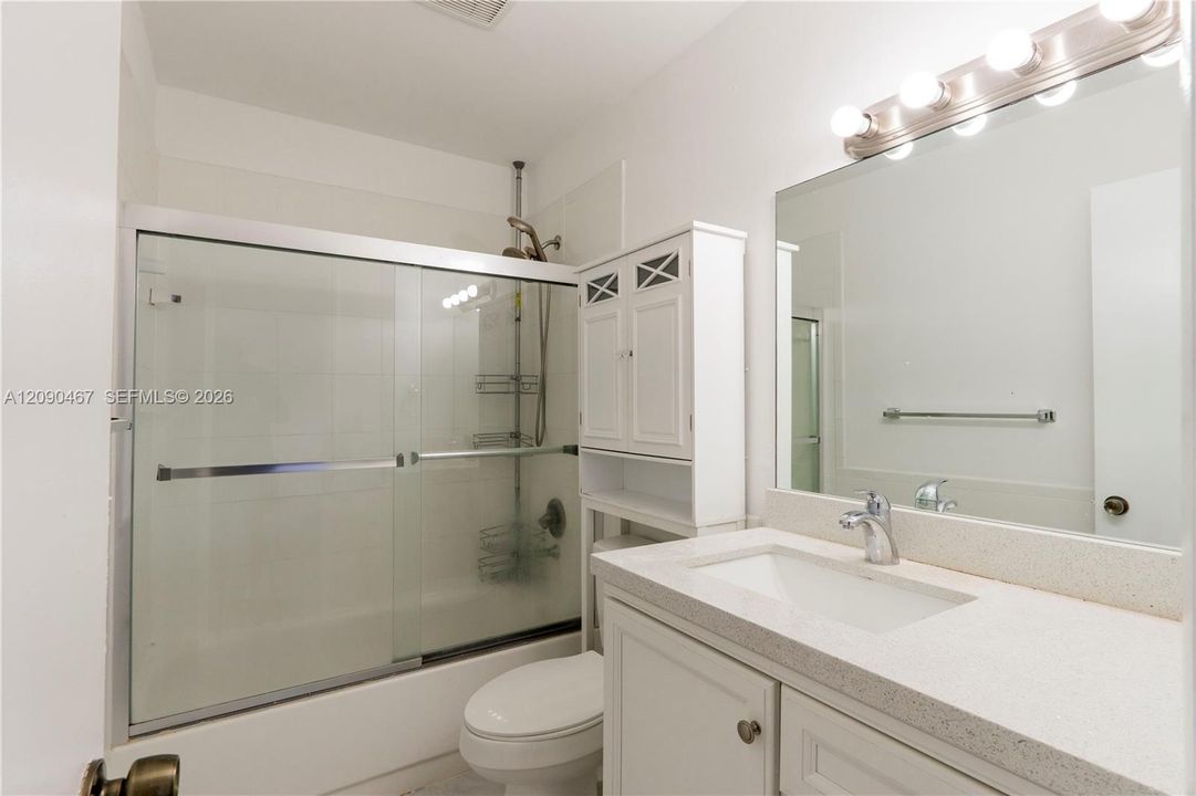 For Rent: $3,000 (3 beds, 2 baths, 1378 Square Feet)