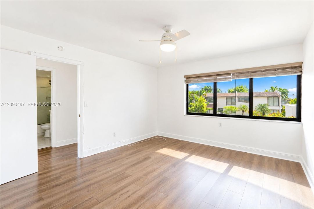 For Rent: $3,000 (3 beds, 2 baths, 1378 Square Feet)