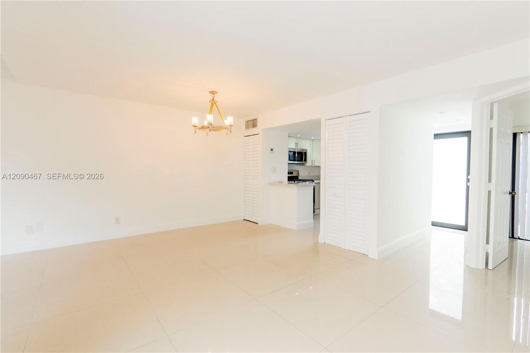 For Rent: $3,000 (3 beds, 2 baths, 1378 Square Feet)