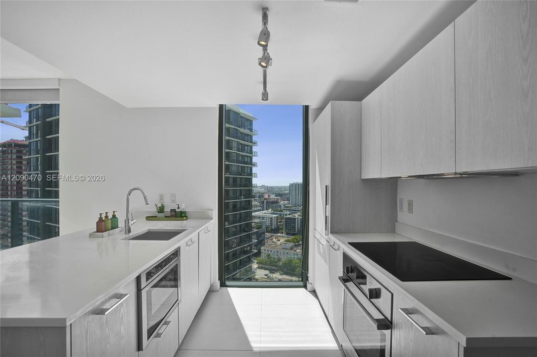 На продажу: $1,395,000 (4 спален, 4 ванн, 2074 Квадратных фут)
