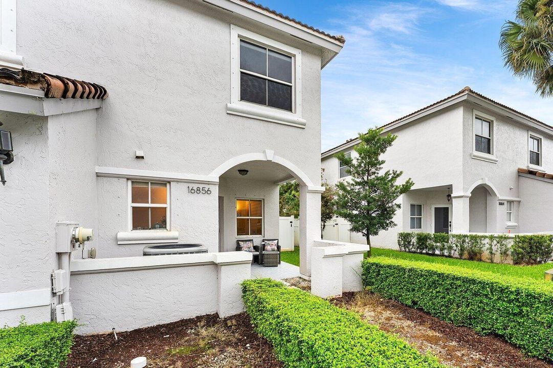 004-16856Southwest1stPlace-PembrokePines