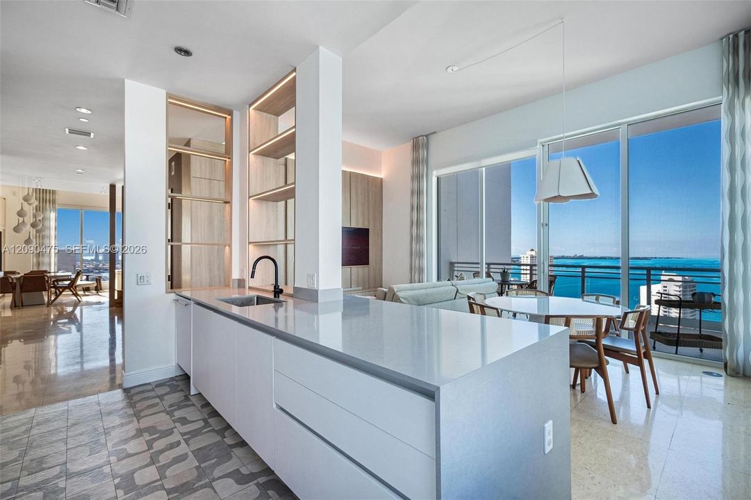 For Sale: $2,695,000 (3 beds, 4 baths, 2631 Square Feet)