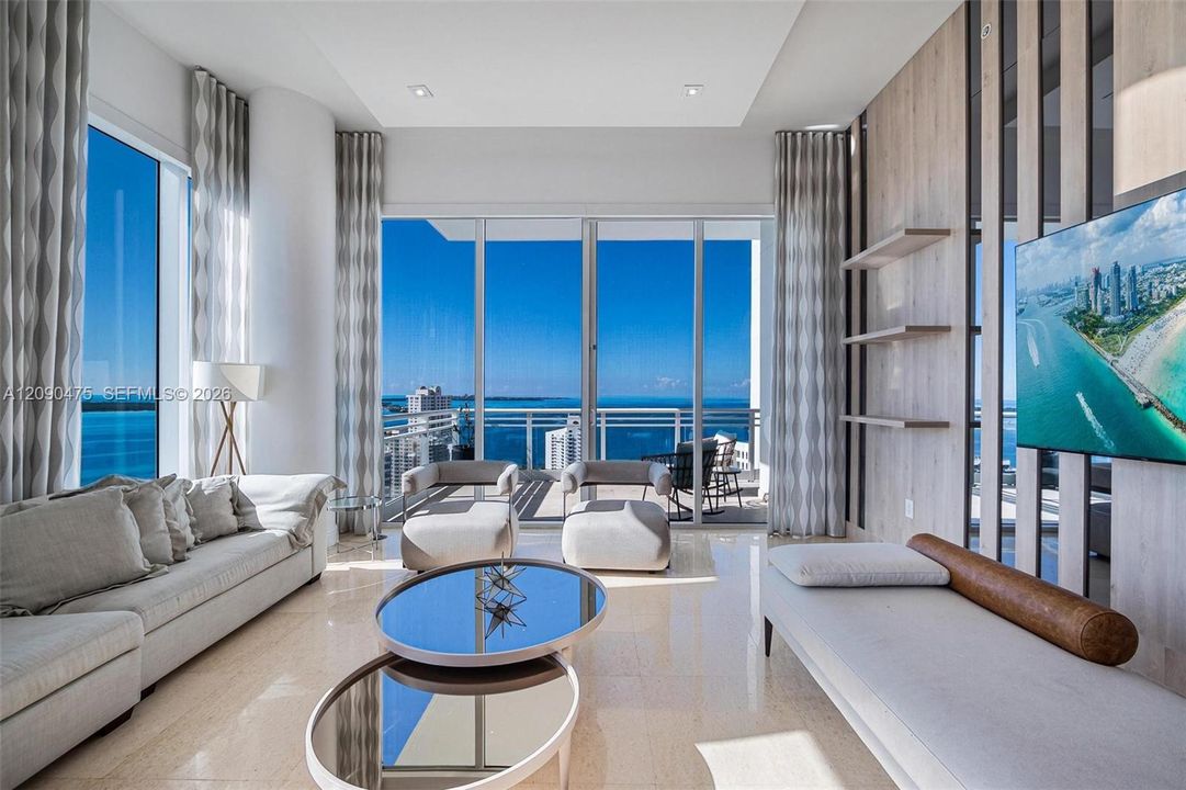 For Sale: $2,695,000 (3 beds, 4 baths, 2631 Square Feet)
