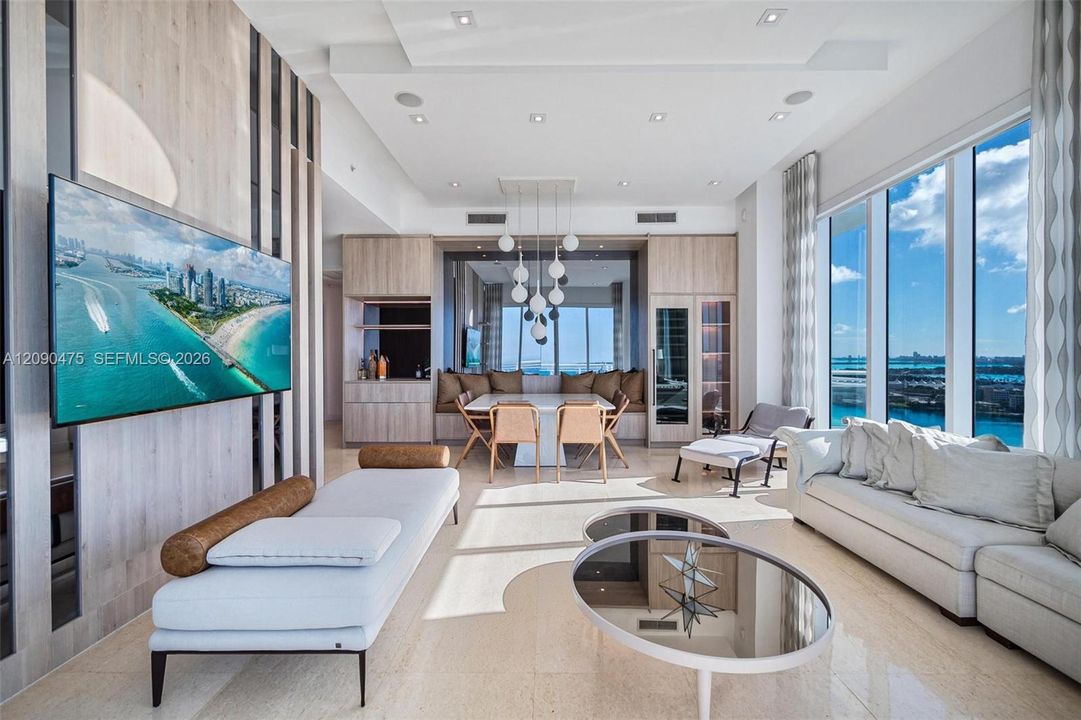 For Sale: $2,695,000 (3 beds, 4 baths, 2631 Square Feet)