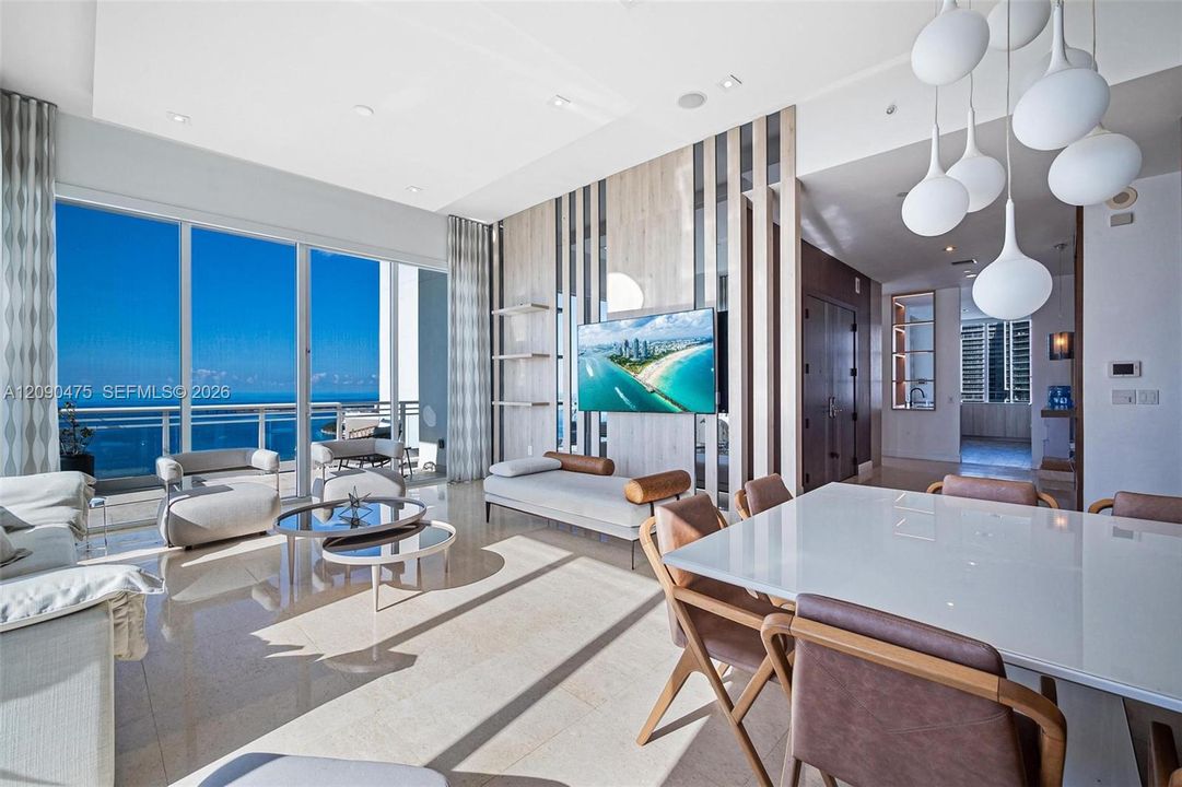 For Sale: $2,695,000 (3 beds, 4 baths, 2631 Square Feet)