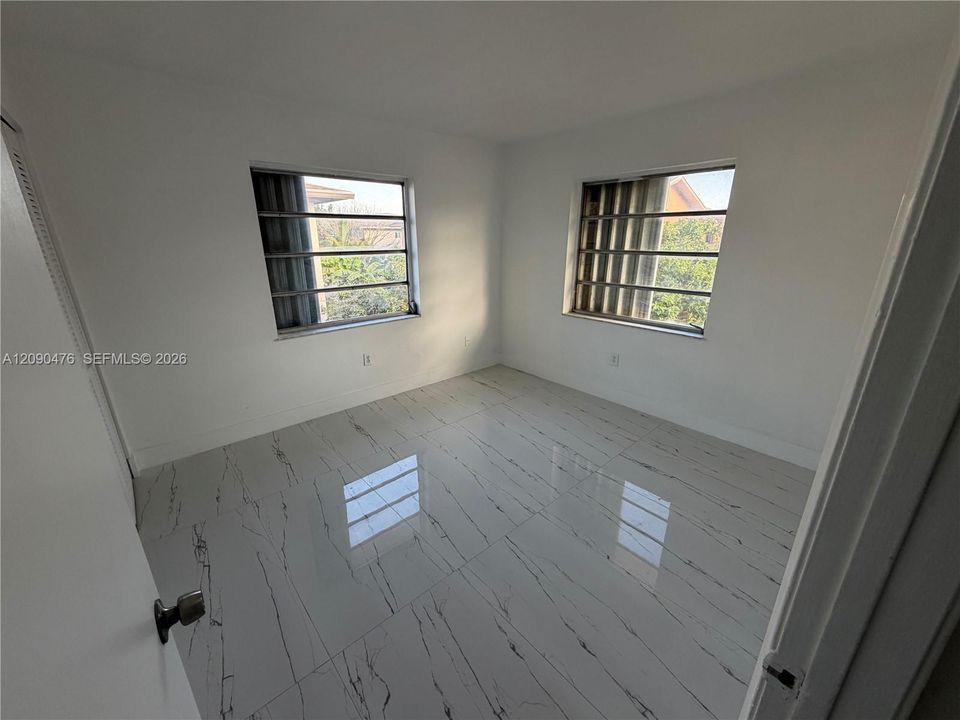 For Rent: $2,600 (10 beds, 8 baths, 4736 Square Feet)