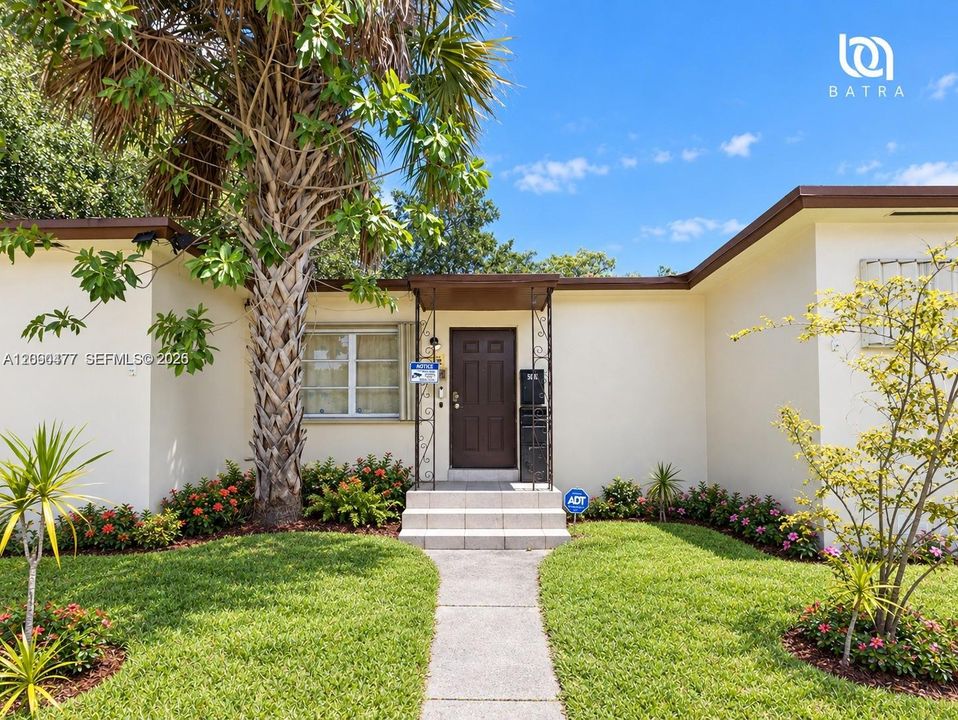 For Rent: $3,000 (3 beds, 1 baths, 1469 Square Feet)