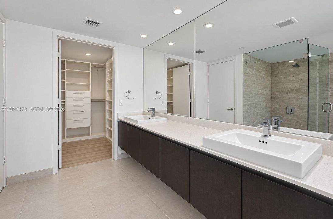 En Venta: $1,900,000 (2 camas, 2 baños, 1334 Pies cuadrados)