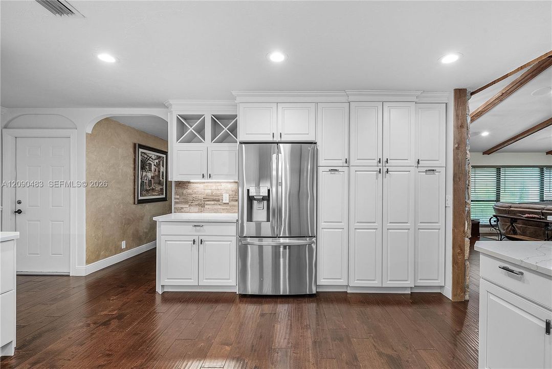 For Rent: $15,000 (4 beds, 3 baths, 3723 Square Feet)