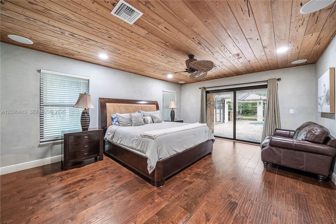 For Rent: $15,000 (4 beds, 3 baths, 3723 Square Feet)