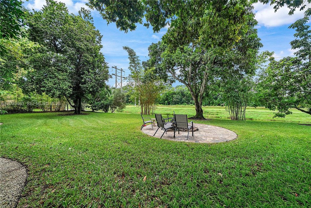 For Rent: $15,000 (4 beds, 3 baths, 3723 Square Feet)