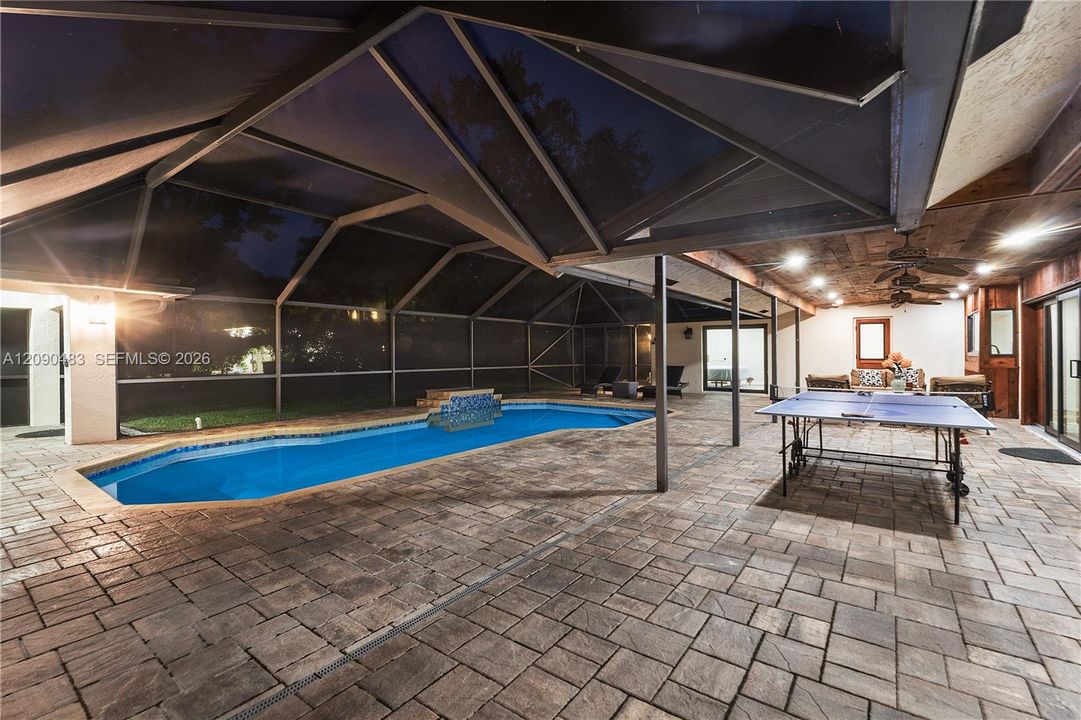 For Rent: $15,000 (4 beds, 3 baths, 3723 Square Feet)