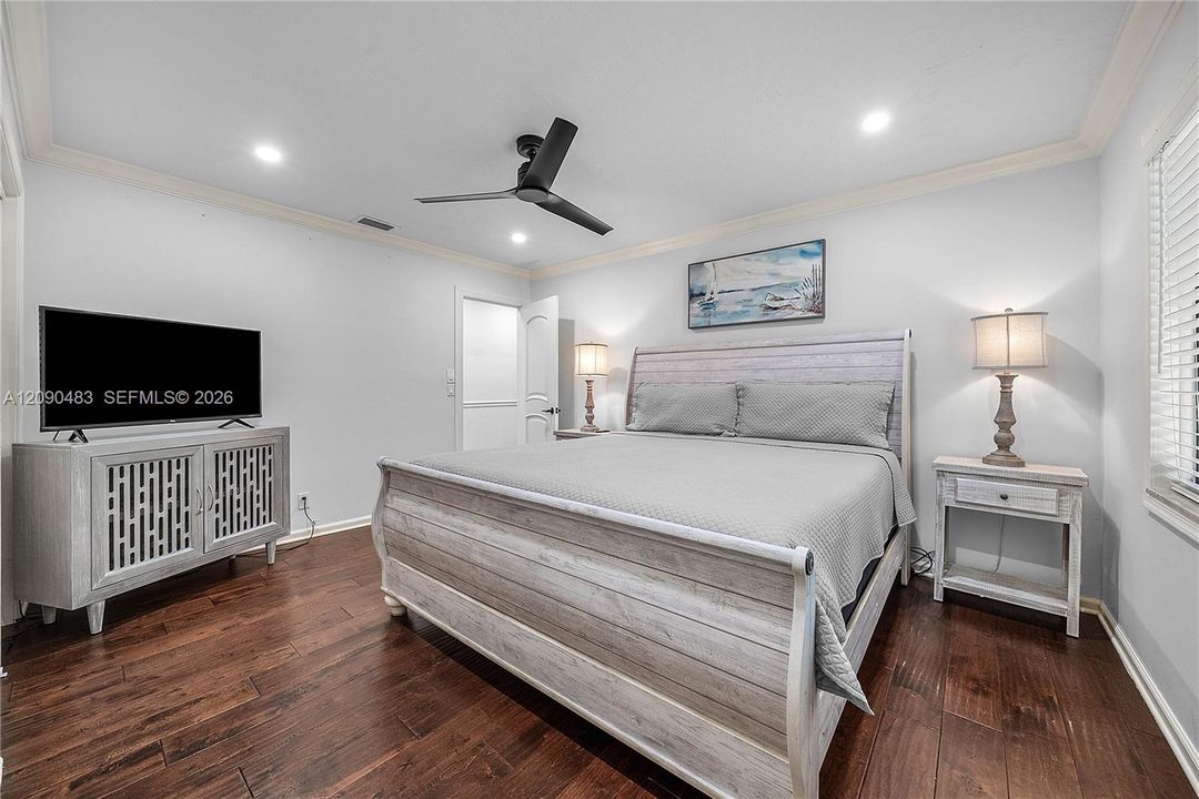 For Rent: $15,000 (4 beds, 3 baths, 3723 Square Feet)
