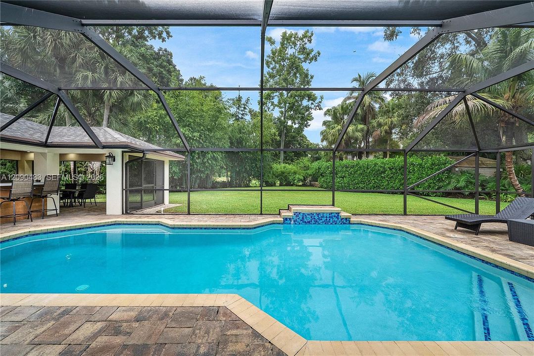For Rent: $15,000 (4 beds, 3 baths, 3723 Square Feet)