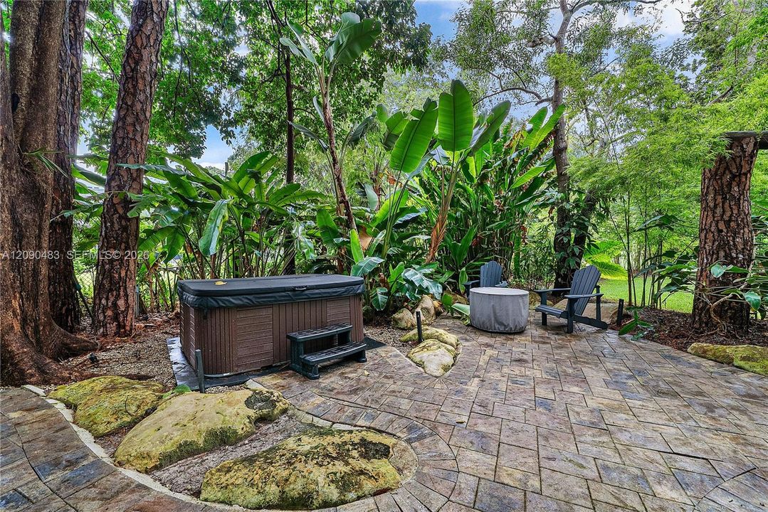 For Rent: $15,000 (4 beds, 3 baths, 3723 Square Feet)