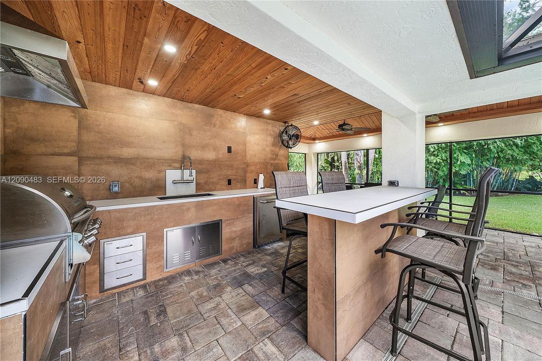 For Rent: $15,000 (4 beds, 3 baths, 3723 Square Feet)
