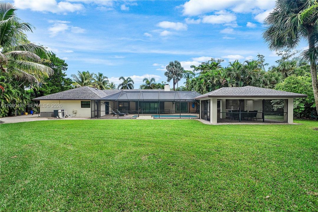 For Rent: $15,000 (4 beds, 3 baths, 3723 Square Feet)