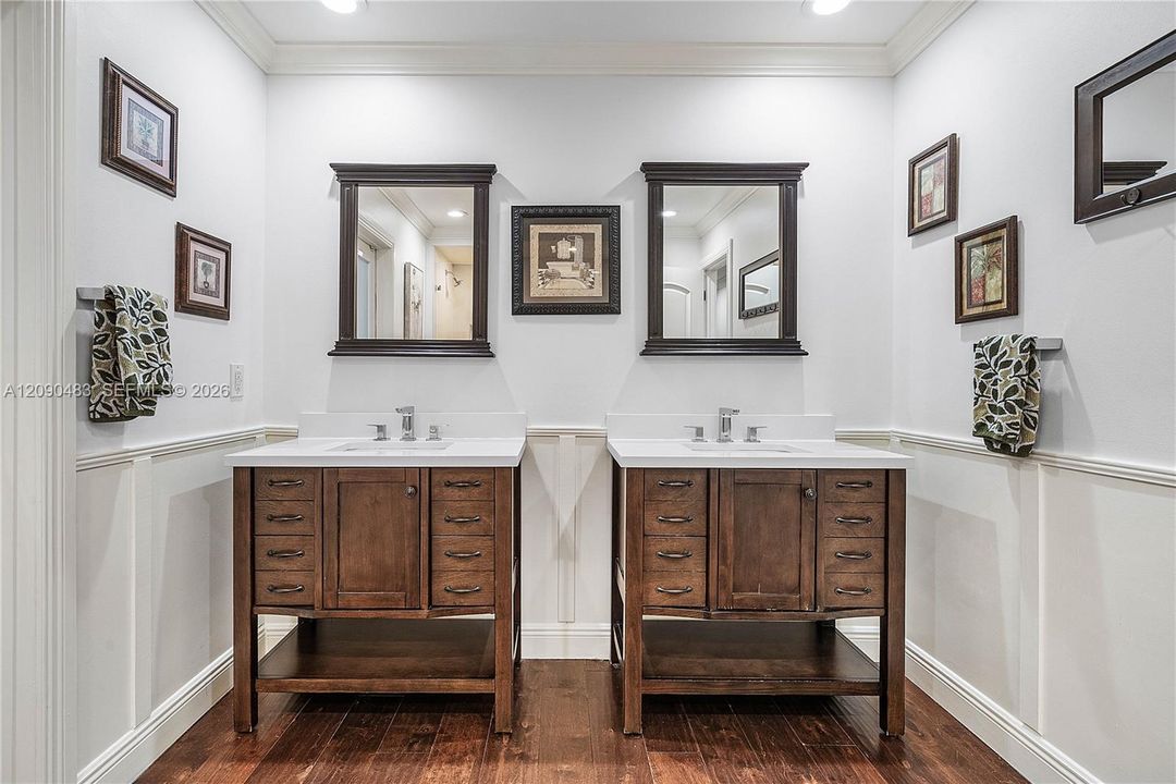 For Rent: $15,000 (4 beds, 3 baths, 3723 Square Feet)