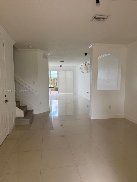 En Renta: $3,550 (4 camas, 3 baños, 1932 Pies cuadrados)