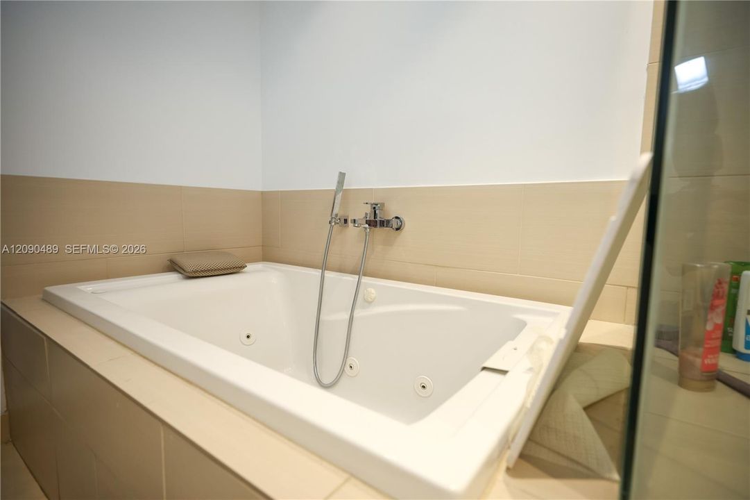 В аренду: $3,500 (2 спален, 2 ванн, 1455 Квадратных фут)