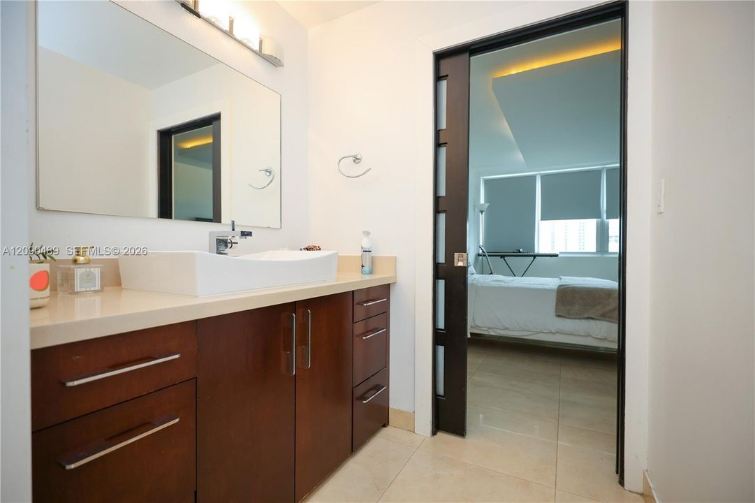 В аренду: $3,500 (2 спален, 2 ванн, 1455 Квадратных фут)