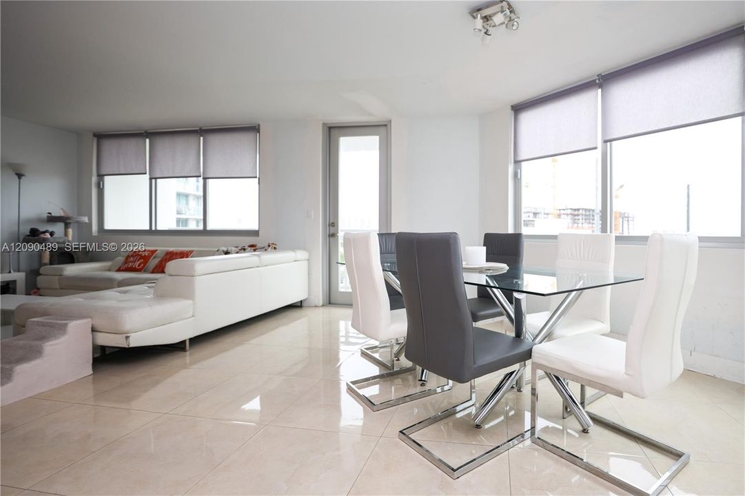 В аренду: $3,500 (2 спален, 2 ванн, 1455 Квадратных фут)