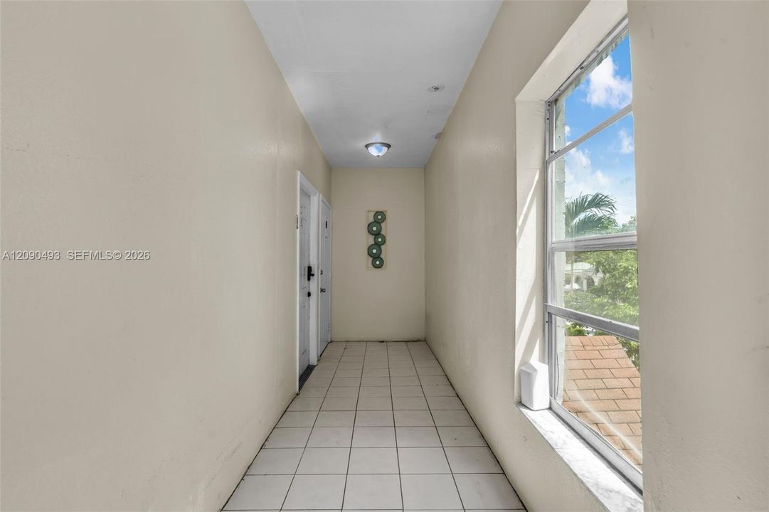 For Rent: $2,000 (2 beds, 1 baths, 3070 Square Feet)