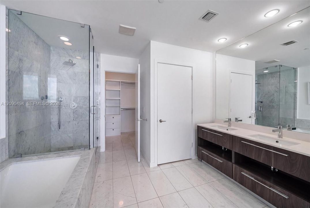 En Venta: $1,065,000 (2 camas, 3 baños, 1186 Pies cuadrados)