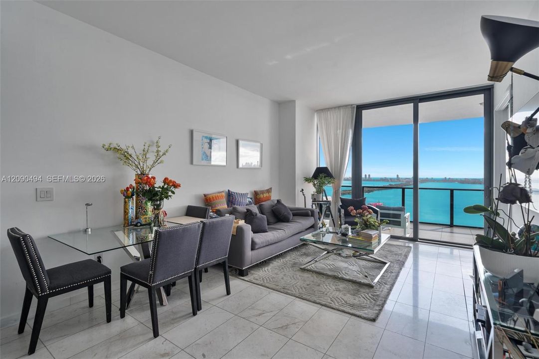 En Venta: $1,065,000 (2 camas, 3 baños, 1186 Pies cuadrados)