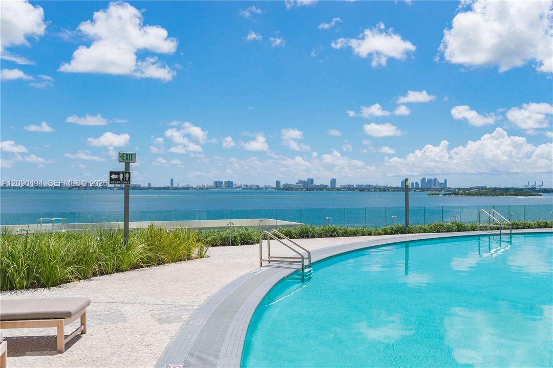 En Venta: $1,065,000 (2 camas, 3 baños, 1186 Pies cuadrados)