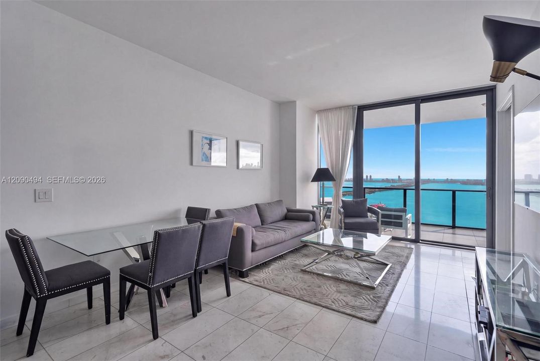 En Venta: $1,065,000 (2 camas, 3 baños, 1186 Pies cuadrados)