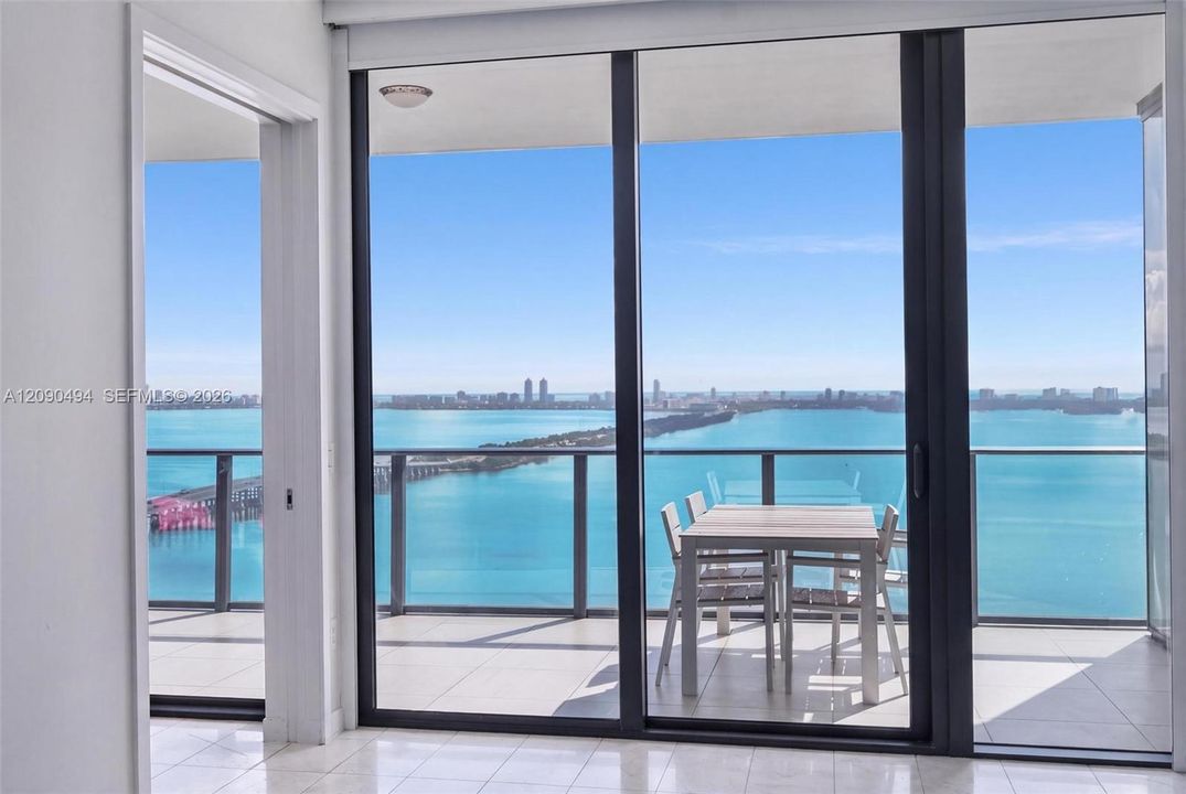 En Venta: $1,065,000 (2 camas, 3 baños, 1186 Pies cuadrados)