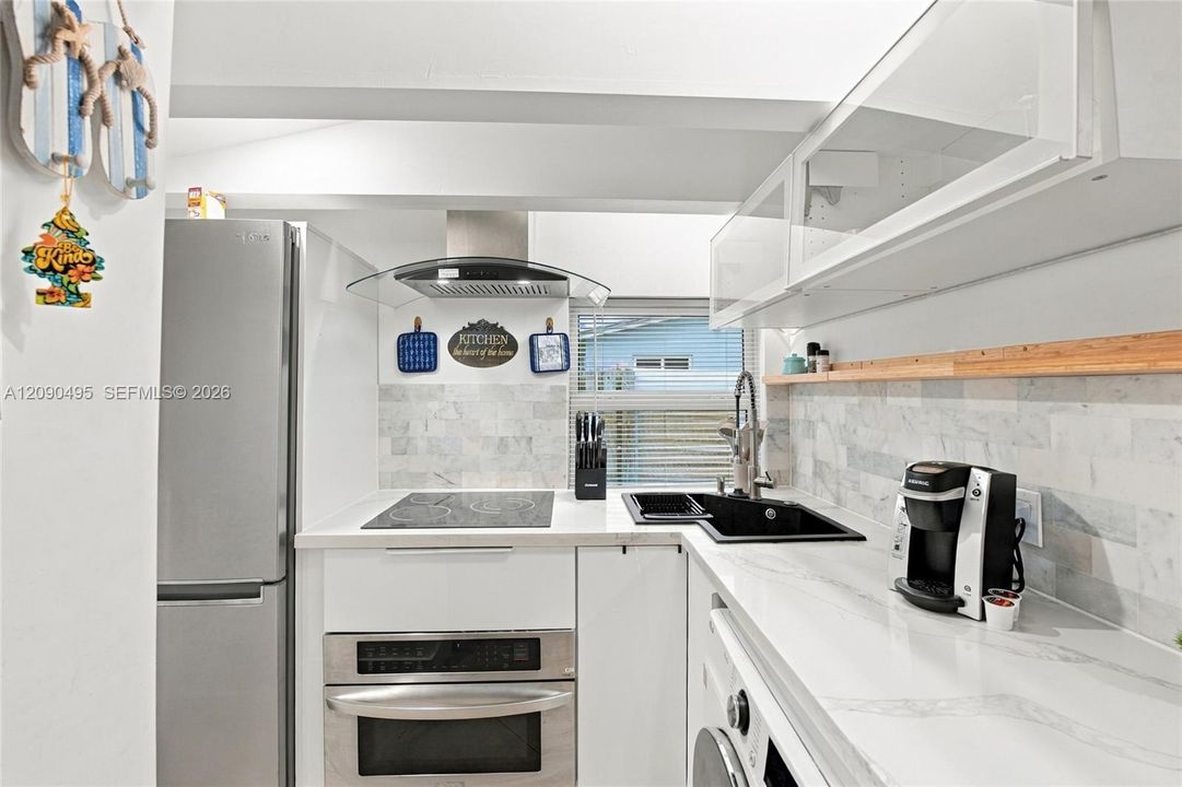For Sale: $825,000 (4 beds, 3 baths, 1513 Square Feet)