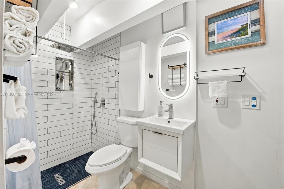 For Sale: $825,000 (4 beds, 3 baths, 1513 Square Feet)