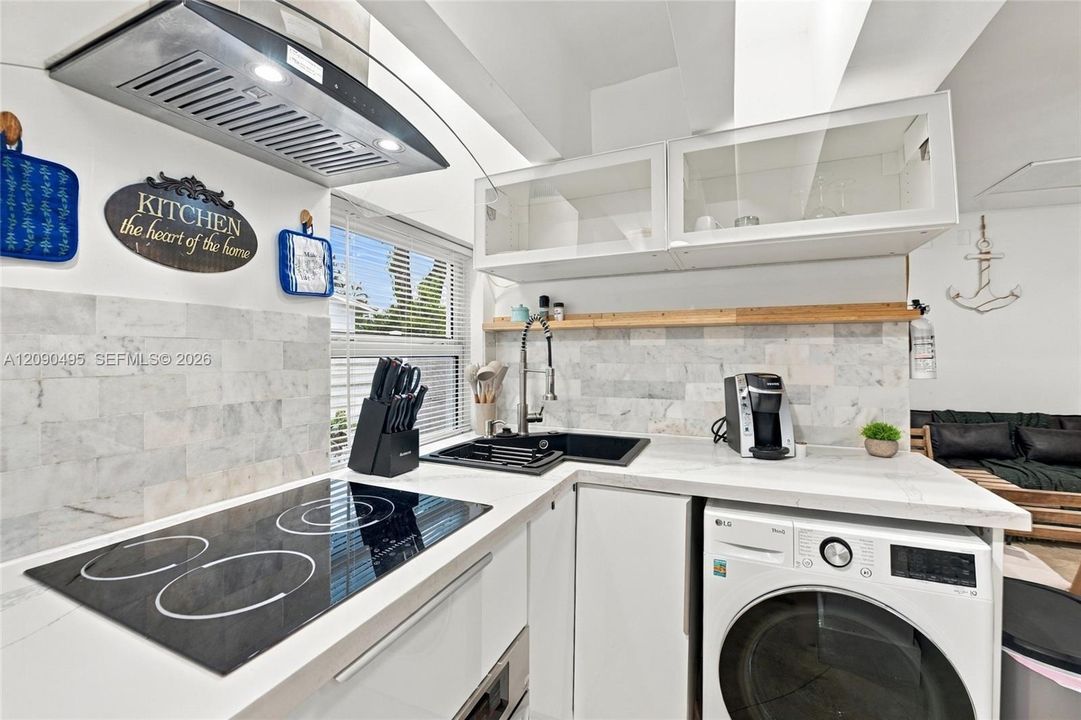 For Sale: $825,000 (4 beds, 3 baths, 1513 Square Feet)