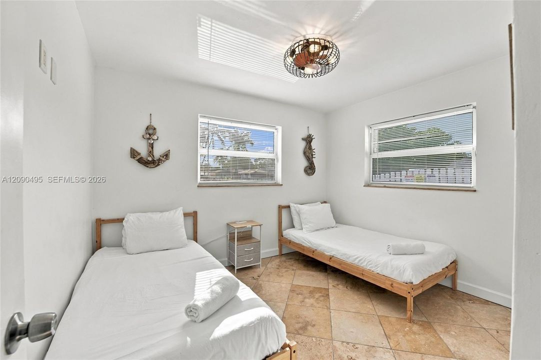 For Sale: $825,000 (4 beds, 3 baths, 1513 Square Feet)
