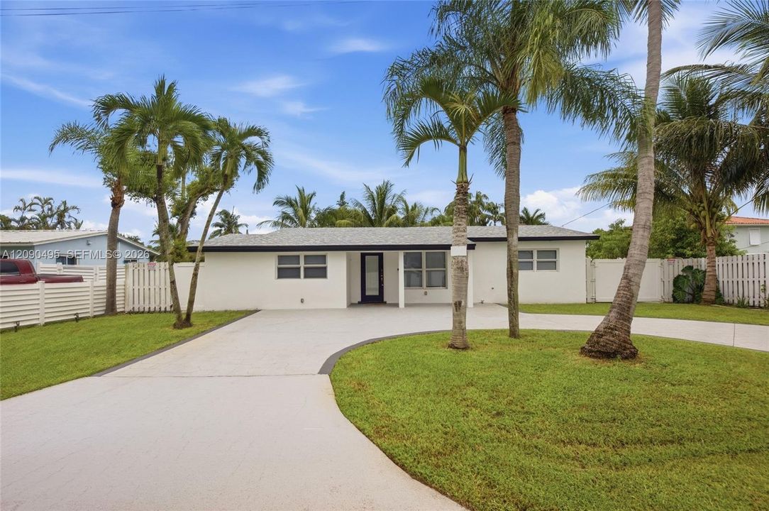 For Sale: $825,000 (4 beds, 3 baths, 1513 Square Feet)