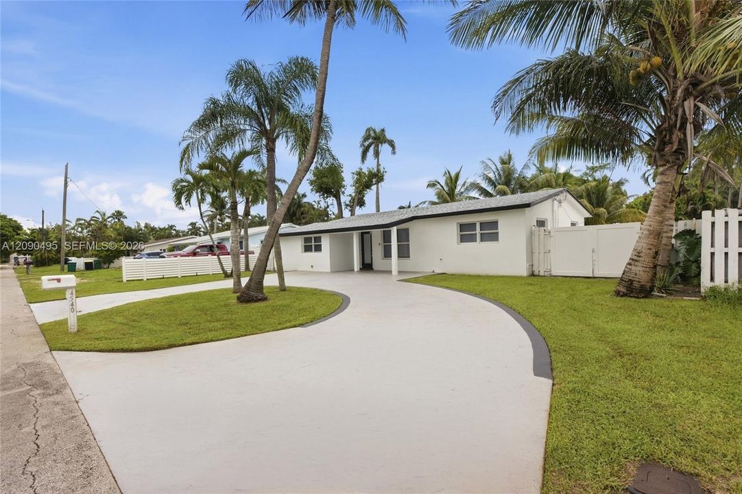 For Sale: $825,000 (4 beds, 3 baths, 1513 Square Feet)