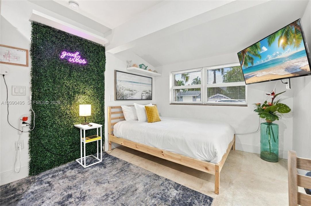 For Sale: $825,000 (4 beds, 3 baths, 1513 Square Feet)