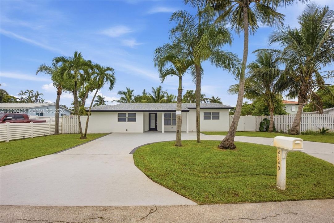 For Sale: $825,000 (4 beds, 3 baths, 1513 Square Feet)