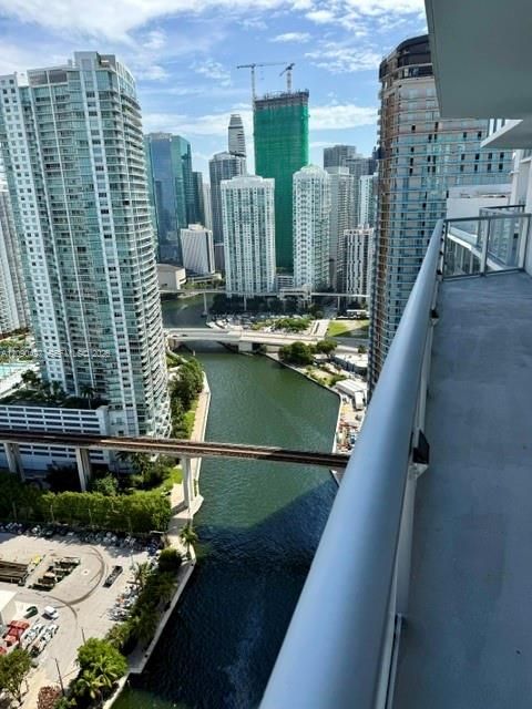 For Rent: $3,900 (2 beds, 2 baths, 1290 Square Feet)