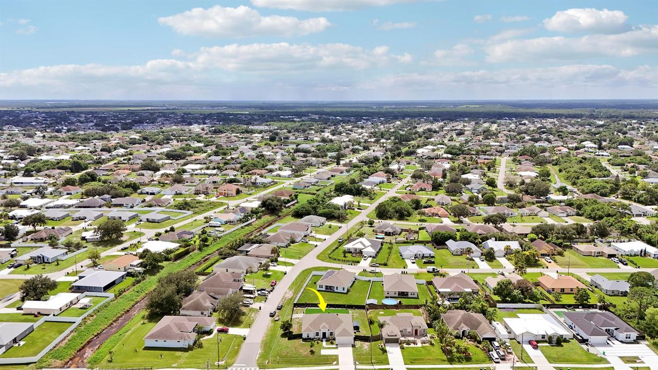 Wide-Angle Neighborhood View