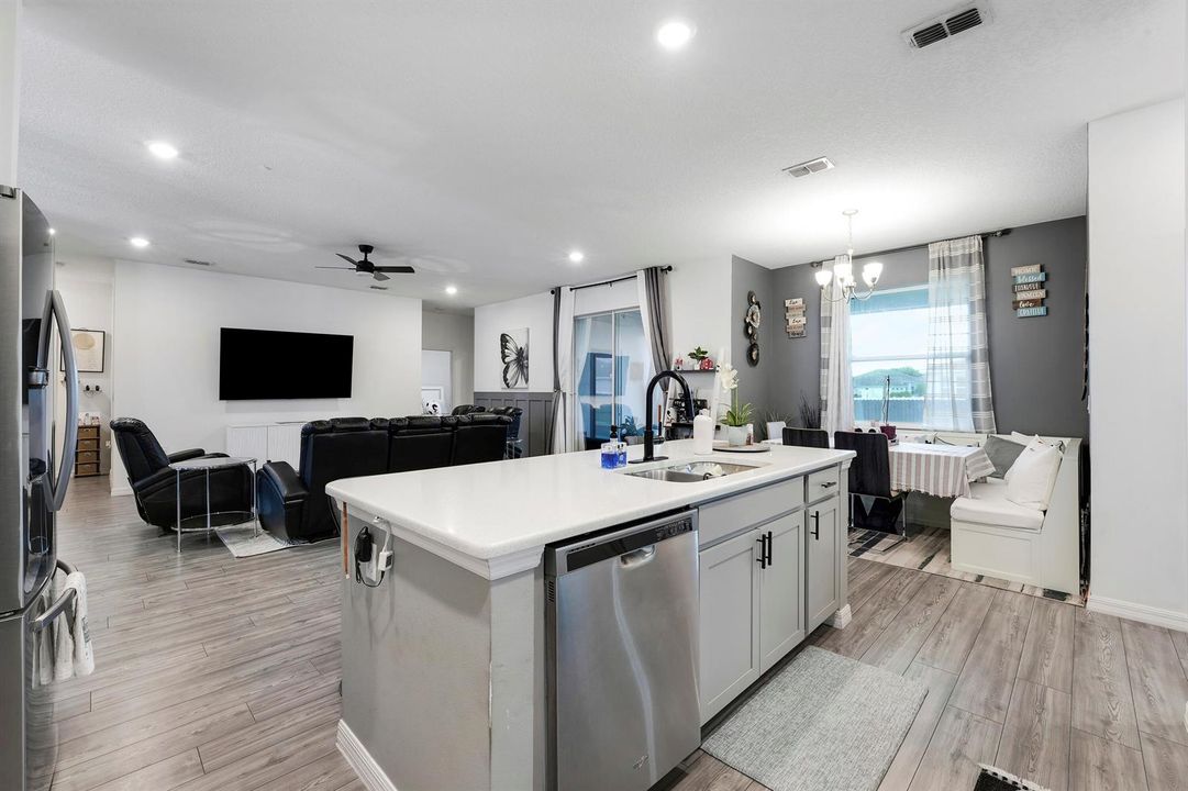 Open-Concept Kitchen and Living Space