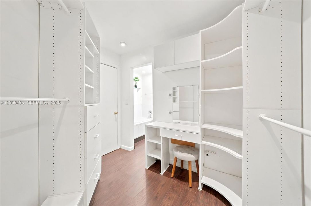 В аренду: $8,500 (5 спален, 5 ванн, 3099 Квадратных фут)